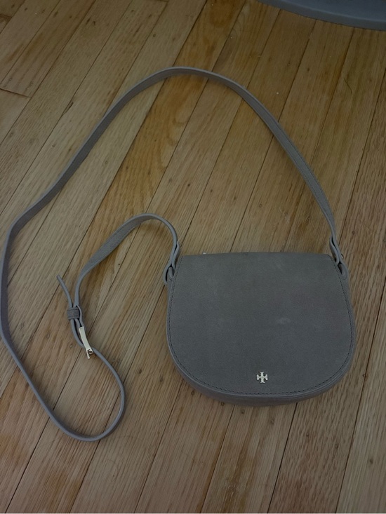 Tory Burch Handbags - Tory Burch Light Brown Crossbody Saddle Bag